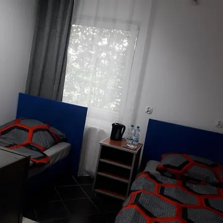 Wojtek ホステル *